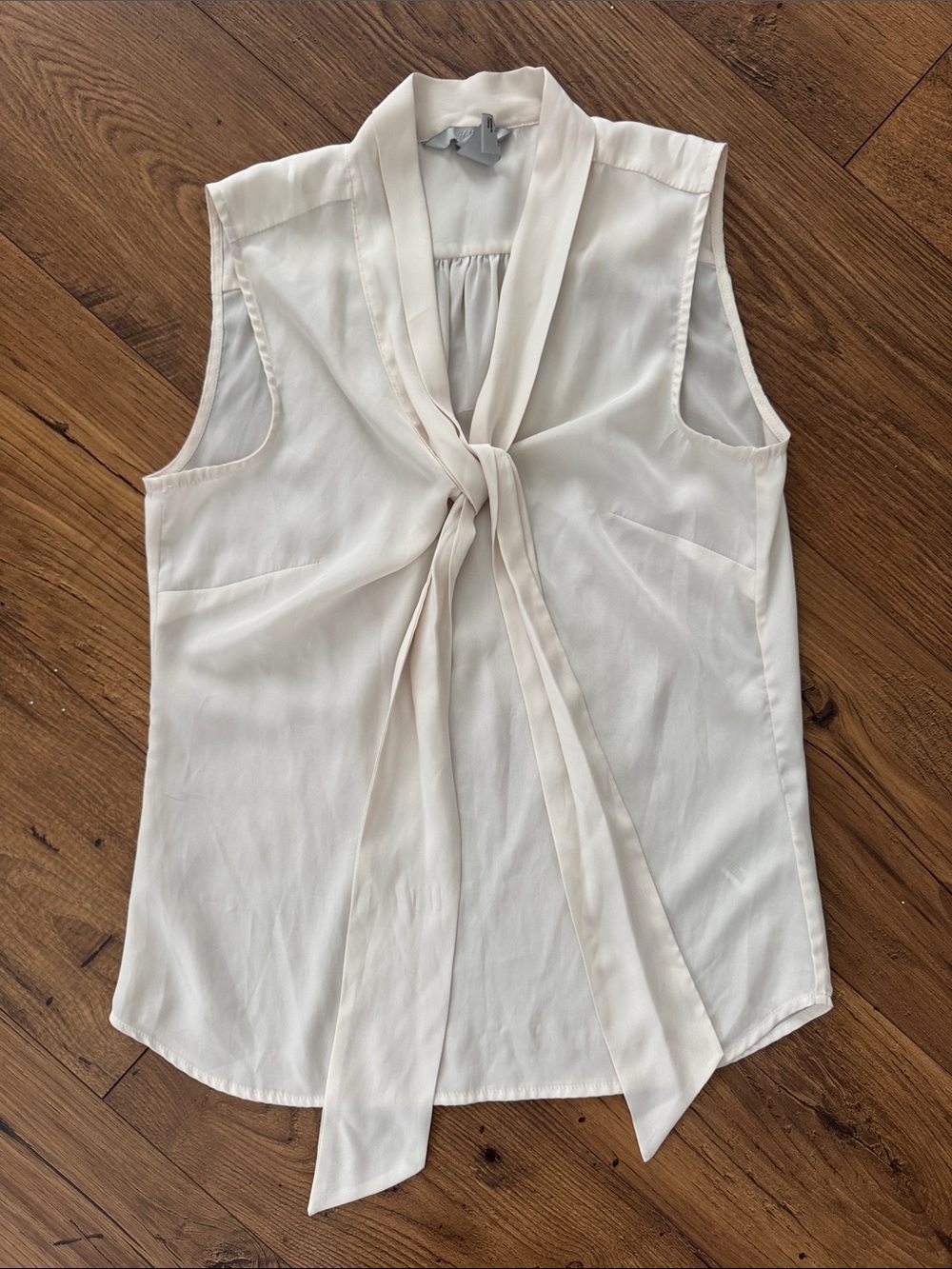 H&M Cream Sleeveless Tie-Neck Camisole